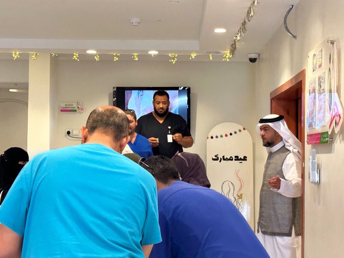 زيارة مرضى التأهيل برئاسة د.نايف شحاته رئيس قسم التأهيل الطبي النفسي والرعاية النهارية