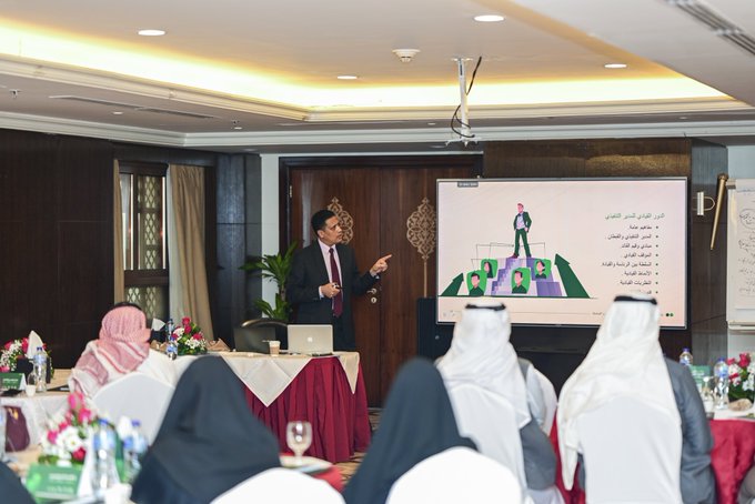 برنامج تأهيل المديرين التنفيذيين للجمعيات الأهلية